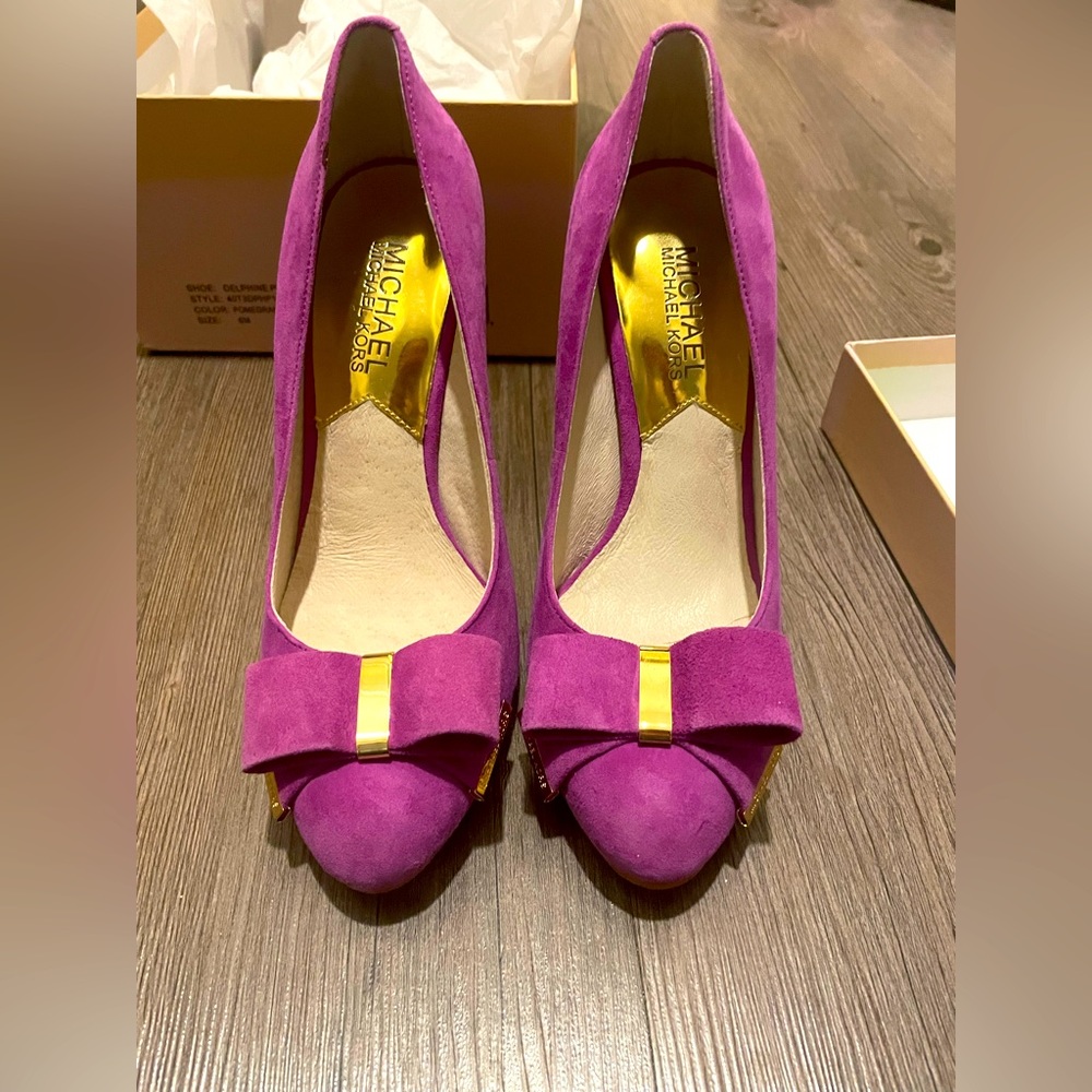 Michael Kors pomegranate pumps, worn once! Great condition! Very comfortable.